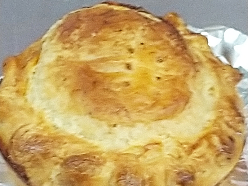 市川のトマトを使ったミートパイ